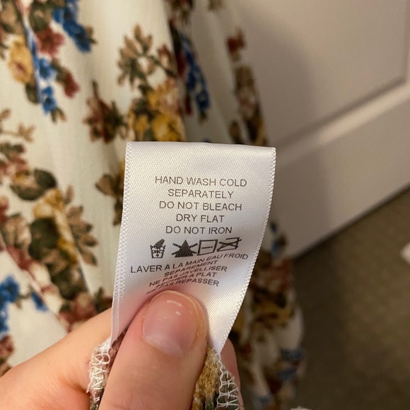 Pleion Floral Flowy Blouse - Picture 5 of 6